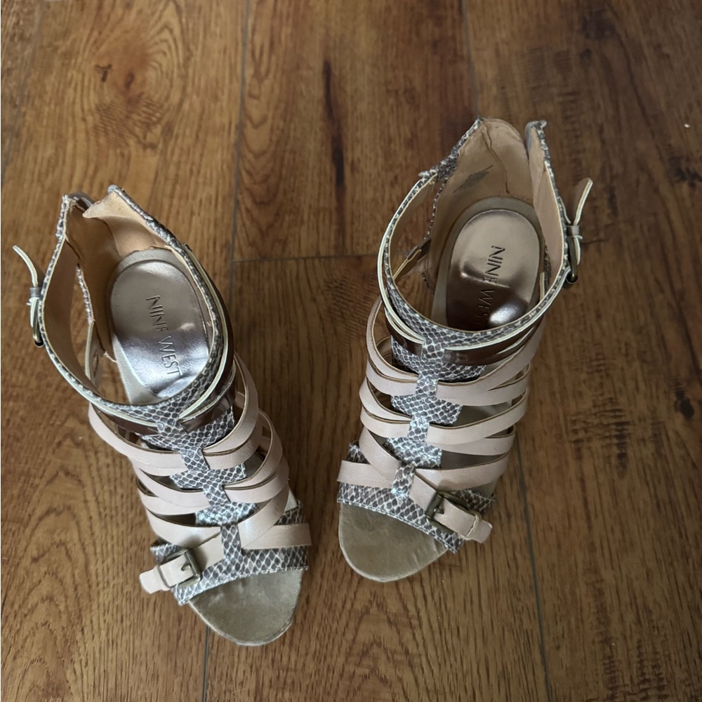 Nine West Cream and Gray Gladiator Sandals